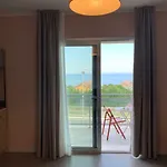 Red's 4*