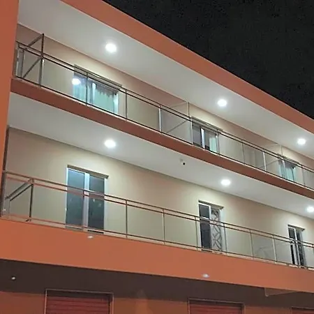 Red's شقة فندقية Torre Melissa