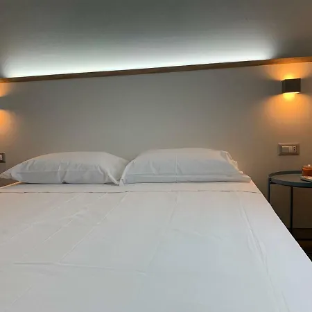 Aparthotel Red's Torre Melissa