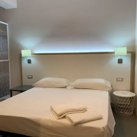 Aparthotel Red's